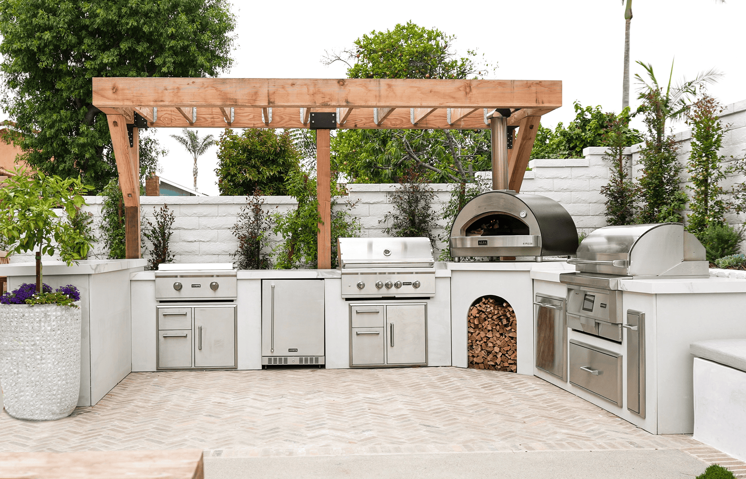 Outdoor Kitchens
