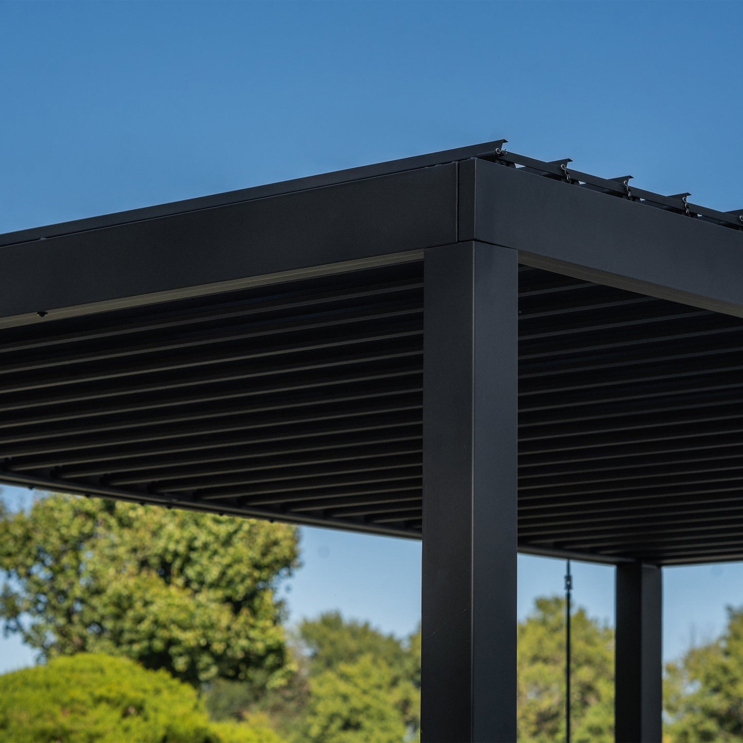 Premium 12x10 Sarasota Steel Louvered Pergola